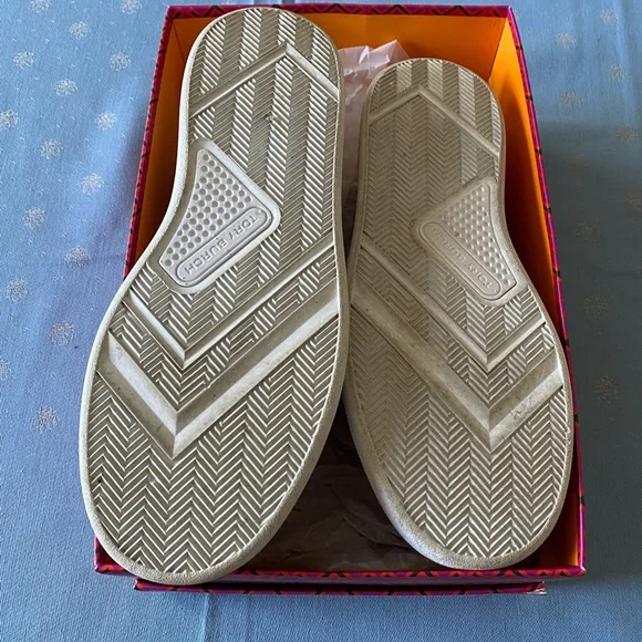 Tory Burch embroidered “Howell Court”jacquard canvas with leather trim sneaker - Picture 3 of 4